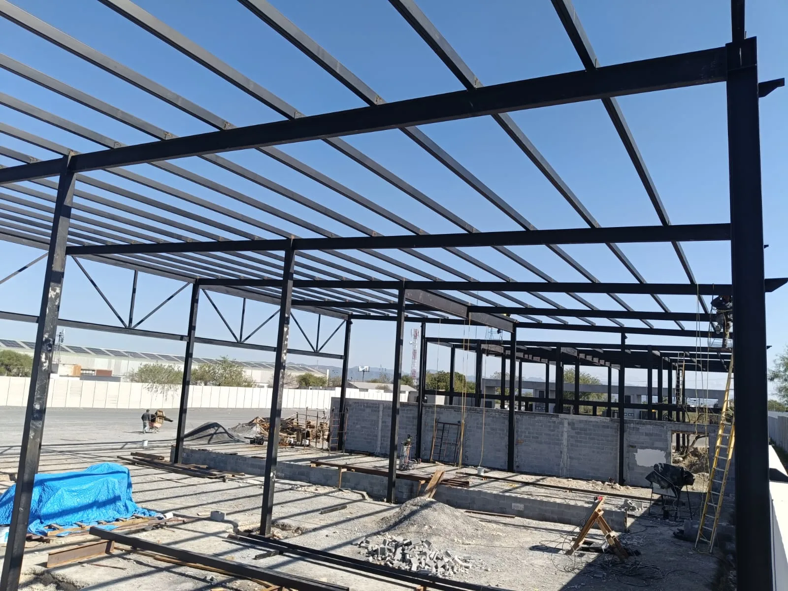 Estructura de la nave antes de cerramientos